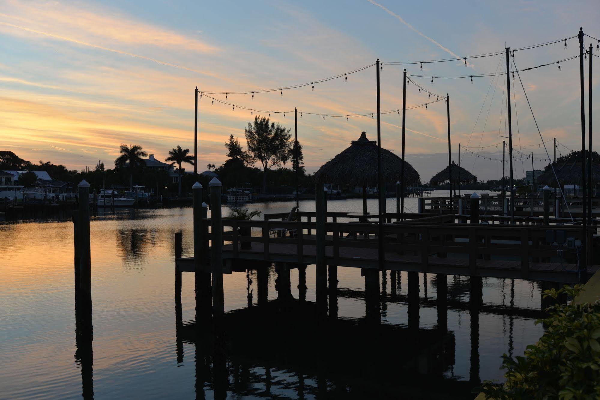 Bay Palms Waterfront Resort - Hotel And Marina St. Pete Beach Exteriér fotografie