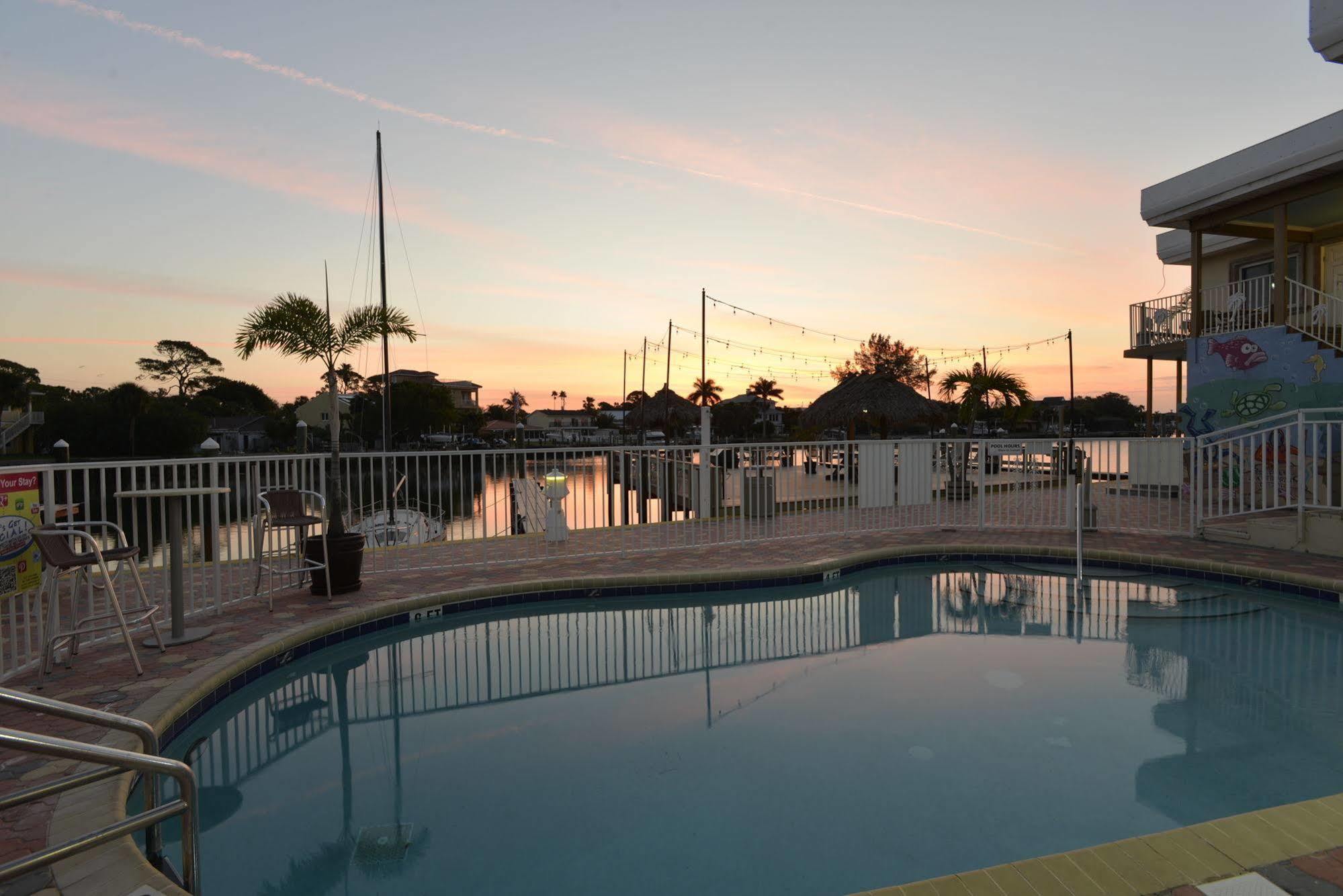 Bay Palms Waterfront Resort - Hotel And Marina St. Pete Beach Exteriér fotografie